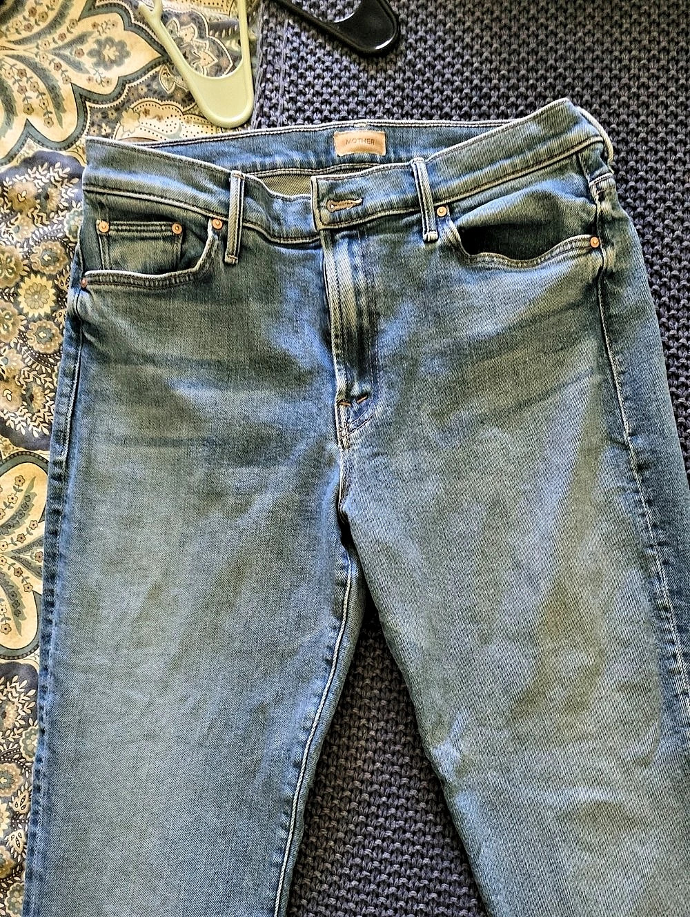 Mother The Outsider Sneak Straight Leg Jeans in Blue Waist 33